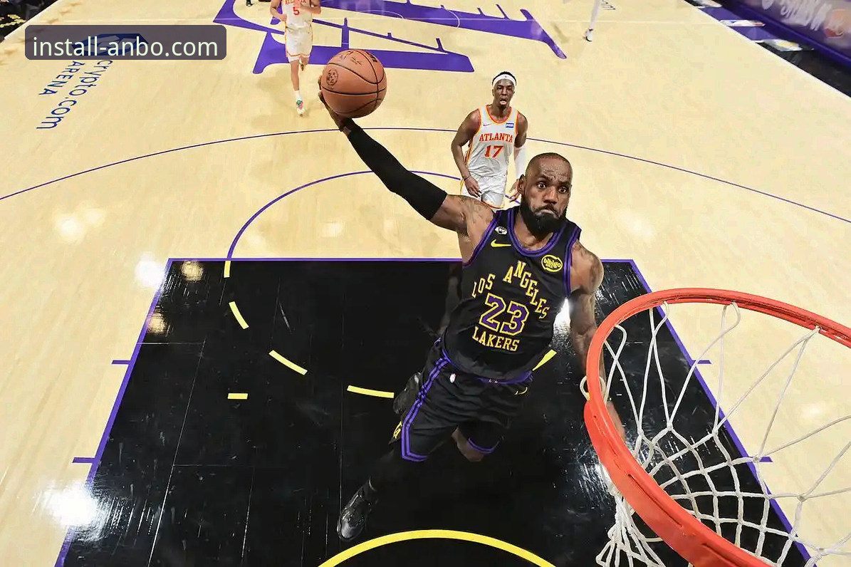 安博体育官方网站 东契奇单骑闯关 vs 湖人团队胜利:一场进攻盛宴背后的战术博弈